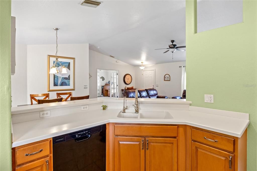 Active With Contract: $429,900 (3 beds, 2 baths, 1562 Square Feet)