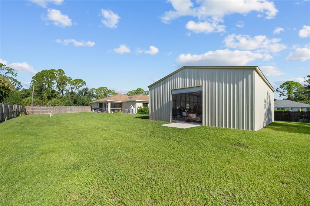 Active With Contract: $429,900 (3 beds, 2 baths, 1562 Square Feet)