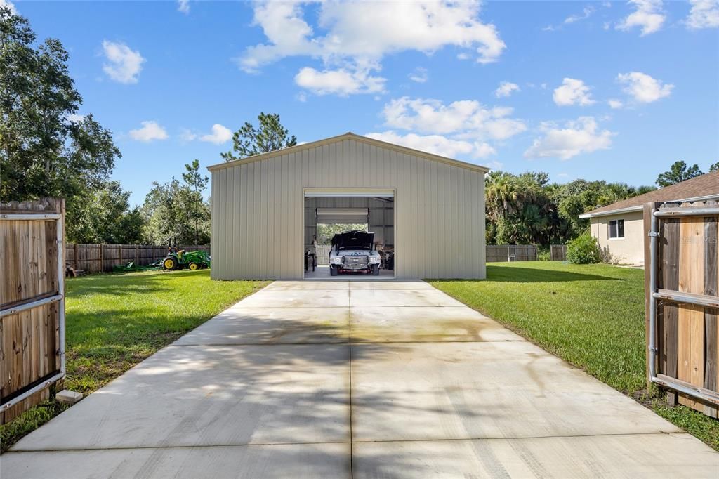 Active With Contract: $429,900 (3 beds, 2 baths, 1562 Square Feet)