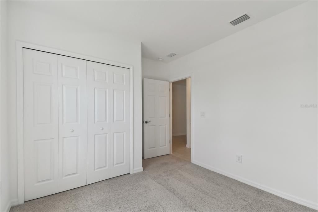 For Sale: $327,777 (2 beds, 2 baths, 1439 Square Feet)