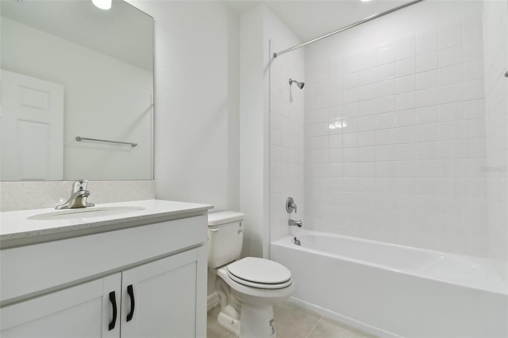 For Sale: $327,777 (2 beds, 2 baths, 1439 Square Feet)