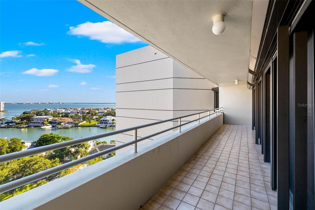 Active With Contract: $3,950 (2 beds, 2 baths, 1476 Square Feet)