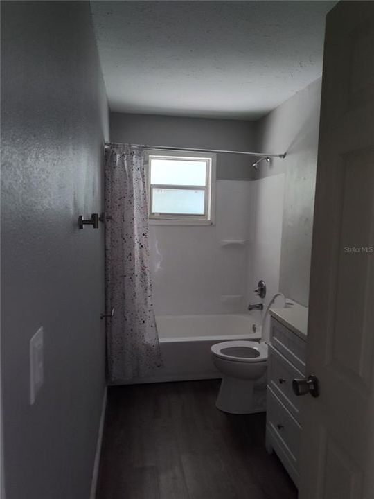 For Rent: $1,400 (2 beds, 1 baths, 1200 Square Feet)