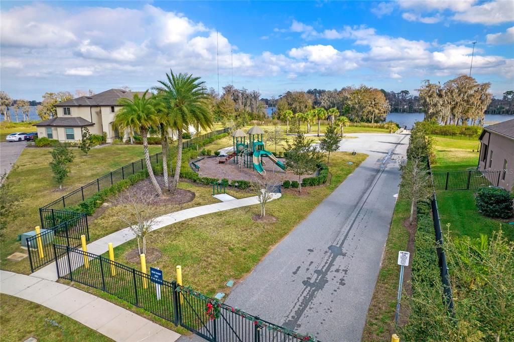 For Sale: $900,000 (4 beds, 3 baths, 3441 Square Feet)