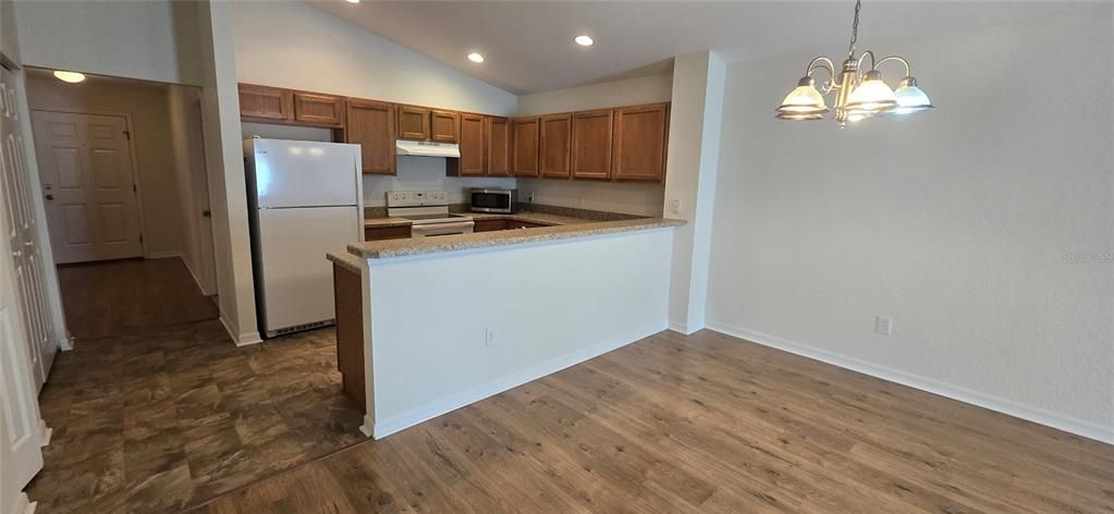 For Rent: $1,700 (3 beds, 2 baths, 1164 Square Feet)