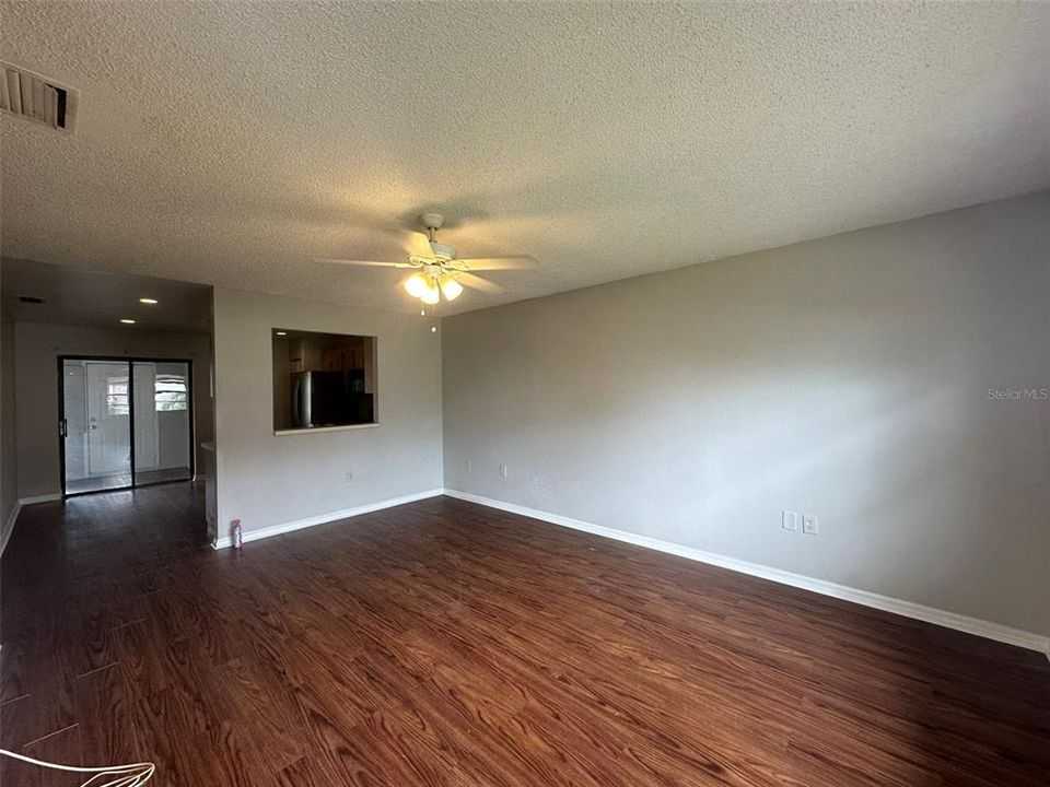 For Rent: $1,399 (2 beds, 2 baths, 2036 Square Feet)