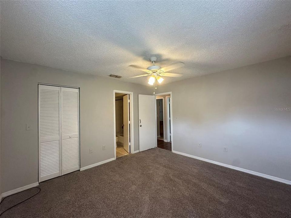 For Rent: $1,399 (2 beds, 2 baths, 2036 Square Feet)