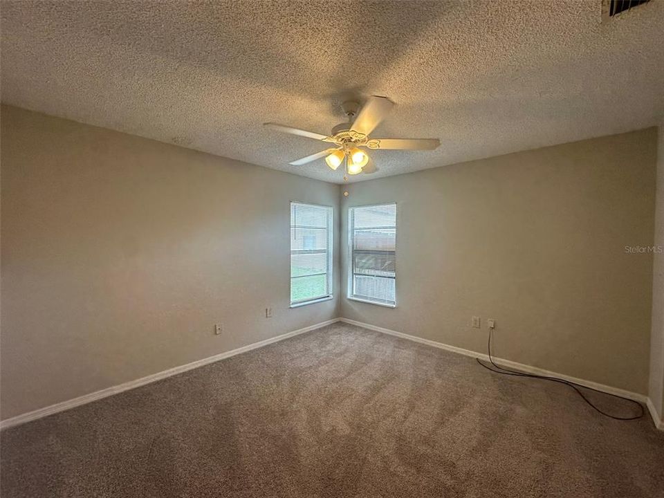 For Rent: $1,399 (2 beds, 2 baths, 2036 Square Feet)