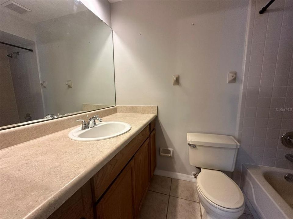 For Rent: $1,399 (2 beds, 2 baths, 2036 Square Feet)