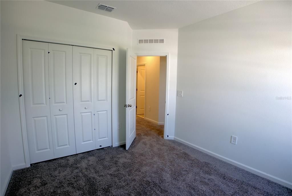 Active With Contract: $1,900 (3 beds, 2 baths, 1689 Square Feet)