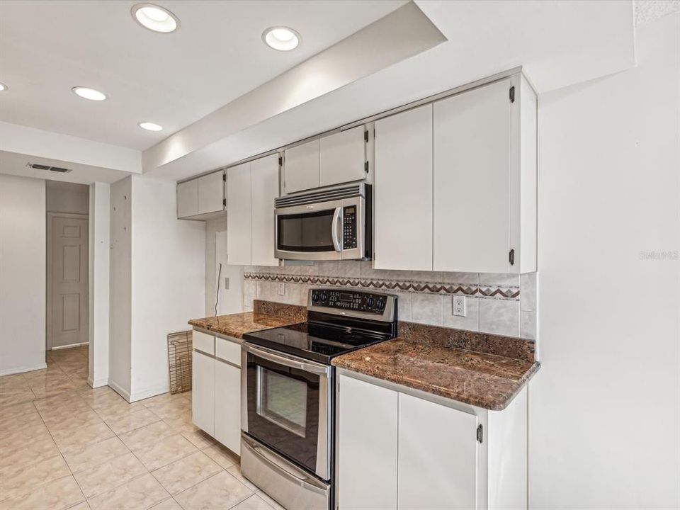 Active With Contract: $439,900 (3 beds, 2 baths, 2050 Square Feet)