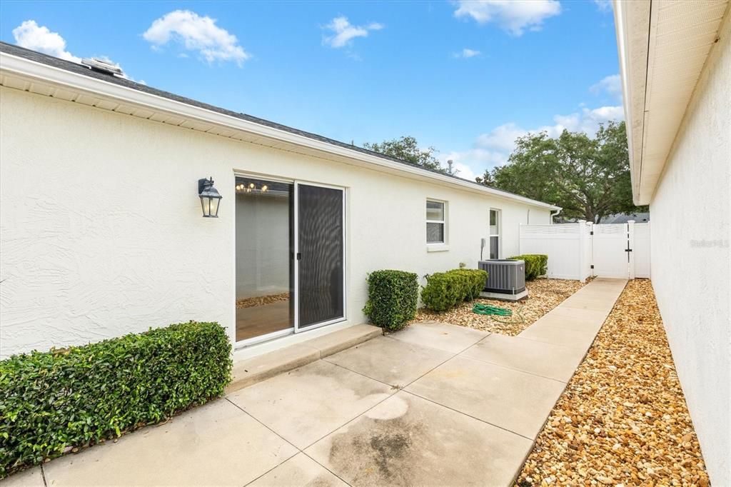 For Sale: $368,400 (3 beds, 2 baths, 1407 Square Feet)