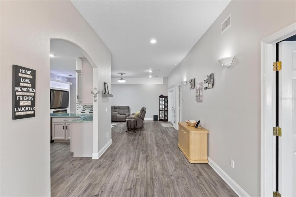 For Sale: $479,900 (3 beds, 2 baths, 2537 Square Feet)