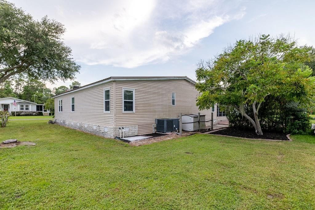 For Sale: $285,000 (3 beds, 2 baths, 1842 Square Feet)