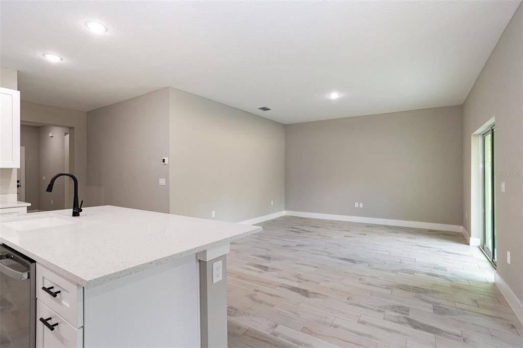 Active With Contract: $360,000 (3 beds, 2 baths, 1543 Square Feet)