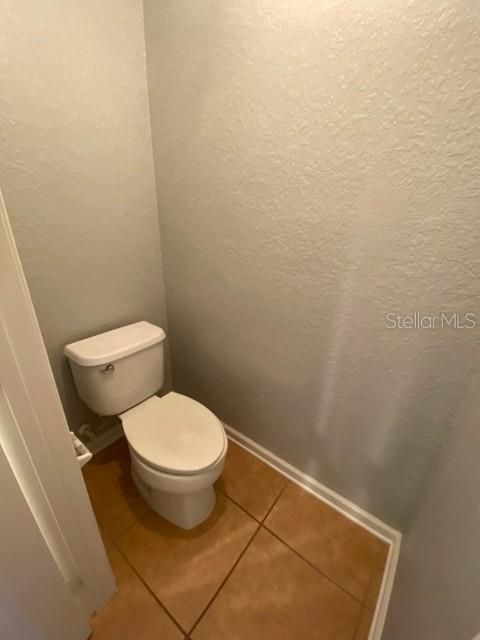 For Rent: $2,095 (3 beds, 2 baths, 1687 Square Feet)