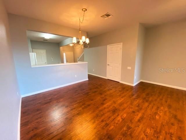 For Rent: $2,095 (3 beds, 2 baths, 1687 Square Feet)