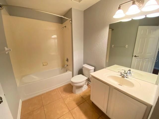 For Rent: $2,095 (3 beds, 2 baths, 1687 Square Feet)