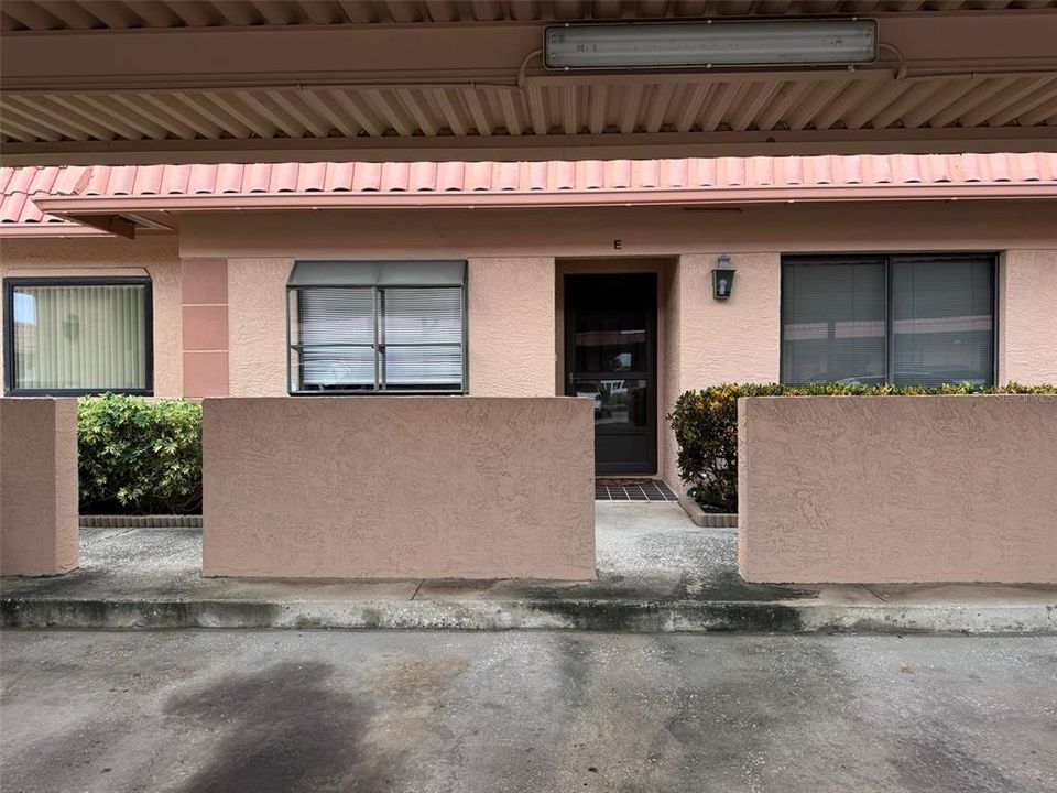 For Rent: $1,950 (2 beds, 2 baths, 1150 Square Feet)