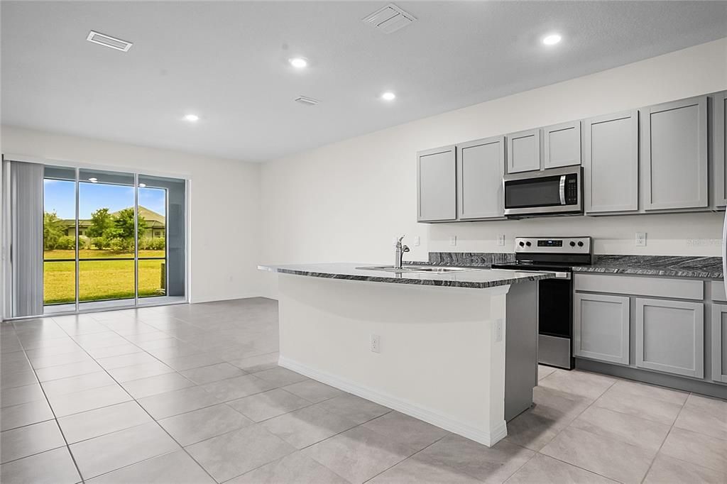 Active With Contract: $2,350 (3 beds, 2 baths, 1662 Square Feet)