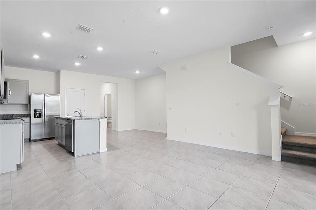 Active With Contract: $2,350 (3 beds, 2 baths, 1662 Square Feet)