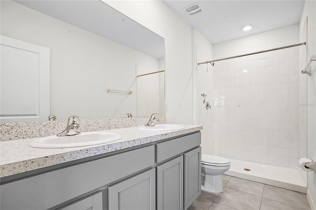 Active With Contract: $2,350 (3 beds, 2 baths, 1662 Square Feet)