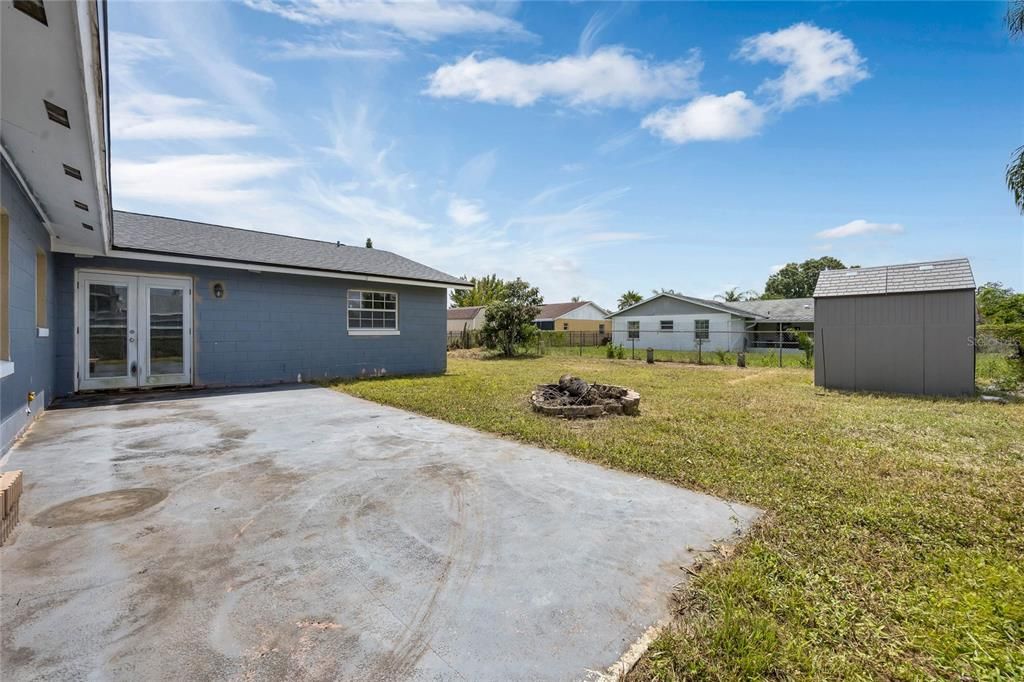 Active With Contract: $350,000 (4 beds, 2 baths, 1960 Square Feet)