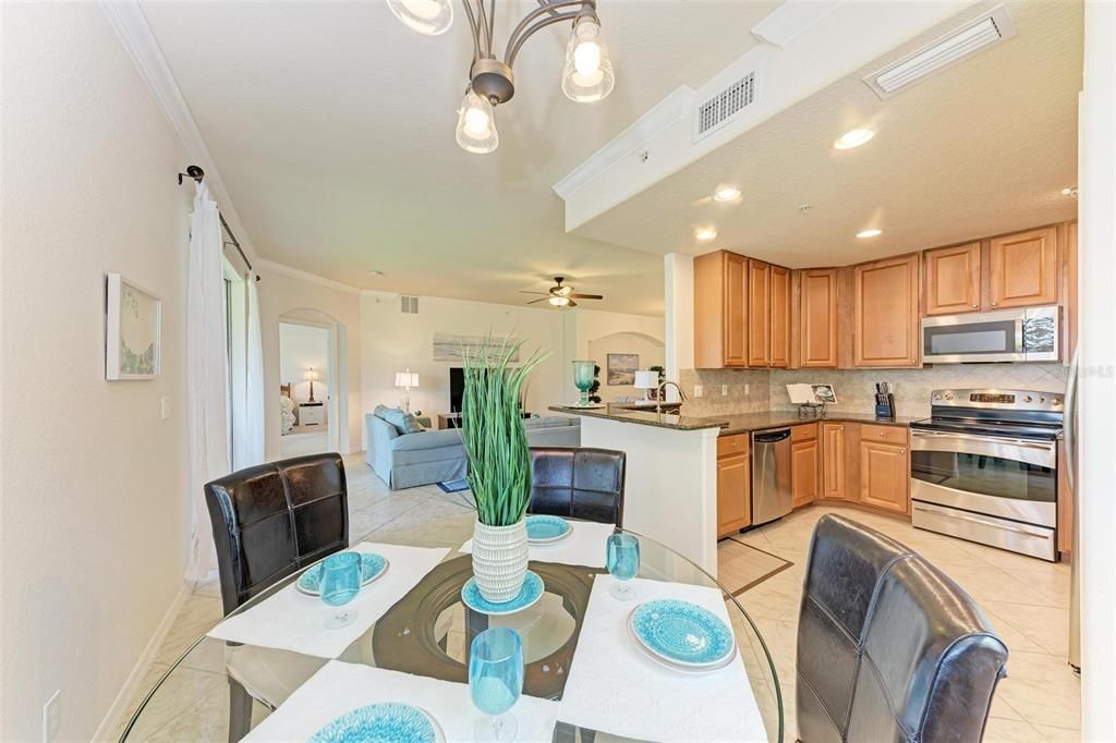 Active With Contract: $465,000 (3 beds, 2 baths, 1786 Square Feet)