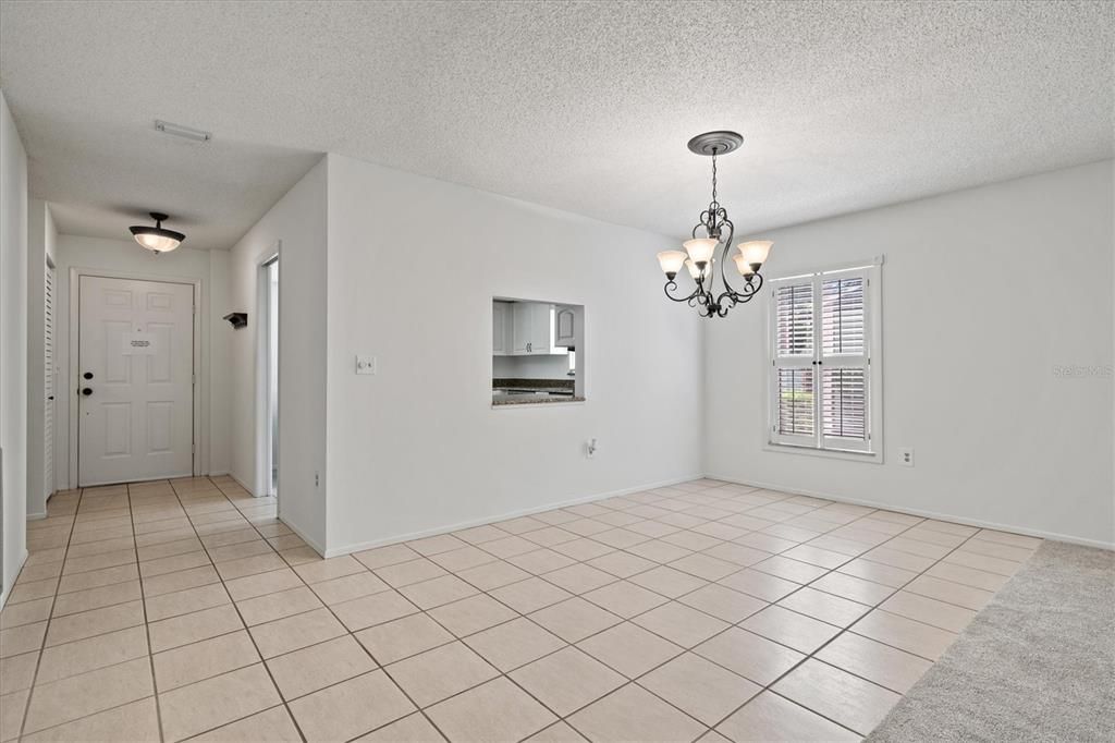 Active With Contract: $319,900 (2 beds, 2 baths, 1451 Square Feet)