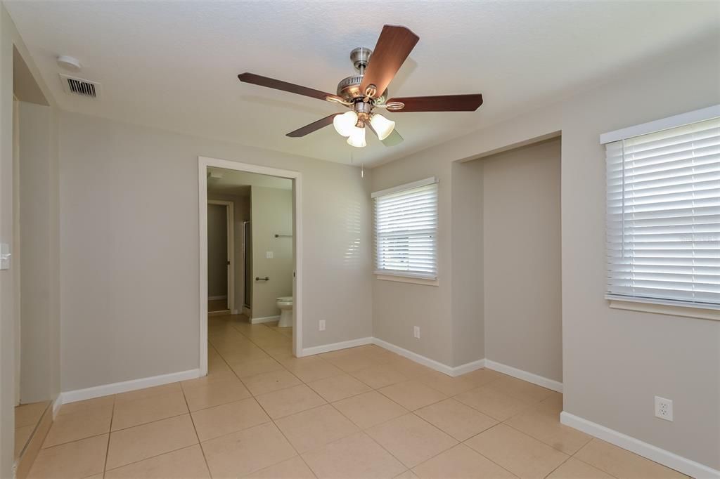 For Rent: $2,240 (3 beds, 2 baths, 1300 Square Feet)