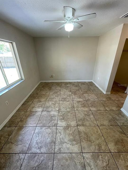 For Rent: $2,100 (3 beds, 2 baths, 1152 Square Feet)