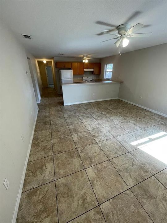 For Rent: $2,100 (3 beds, 2 baths, 1152 Square Feet)