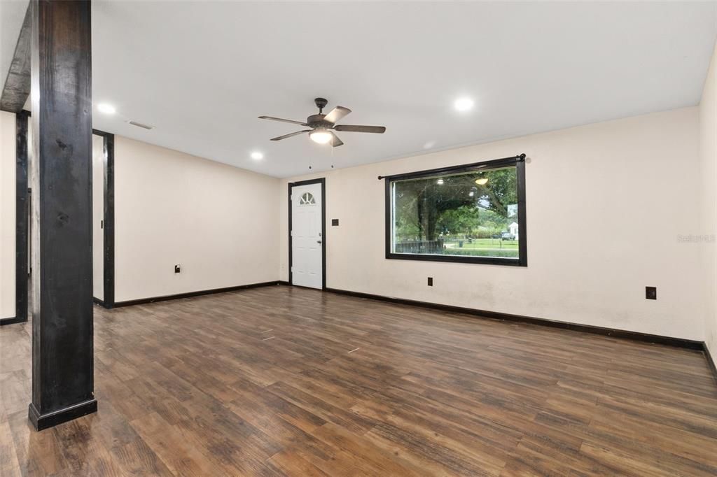 Active With Contract: $279,900 (4 beds, 2 baths, 1680 Square Feet)