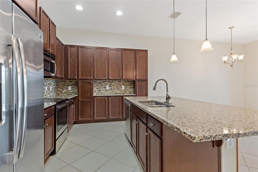 Active With Contract: $2,300 (4 beds, 4 baths, 2094 Square Feet)