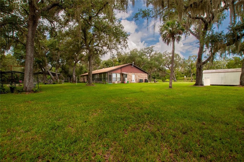 For Sale: $715,000 (3 beds, 3 baths, 2315 Square Feet)