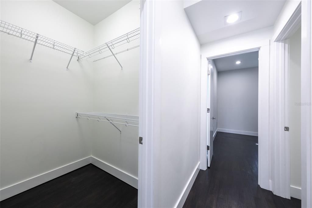 For Sale: $495,000 (2 beds, 2 baths, 1640 Square Feet)