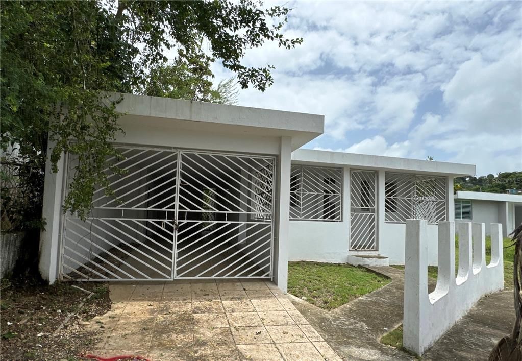 Vendido Recientemente: $110,000 (3 camas, 2 baños, 4054 Pies cuadrados)