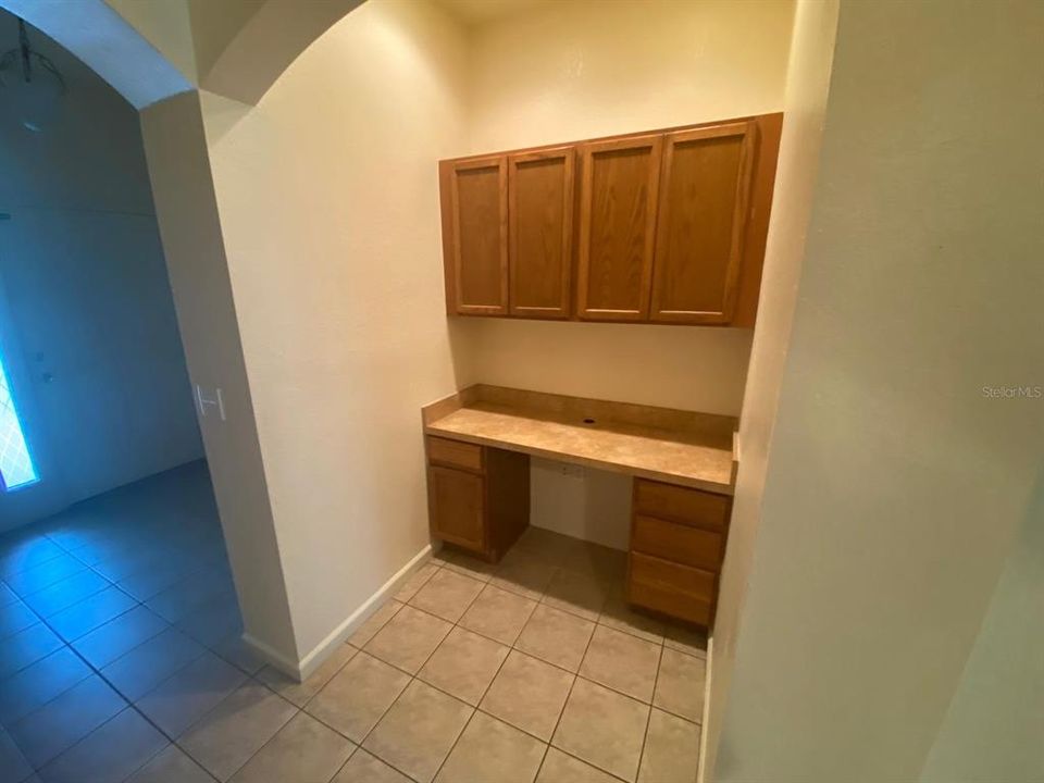 Active With Contract: $2,100 (3 beds, 2 baths, 2013 Square Feet)