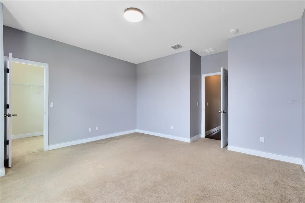 Upstairs Bedroom 6 w/ Walk in Closet