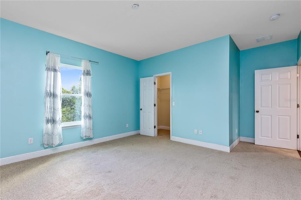 Upstairs Bedroom 8 w/ Walk in Closet