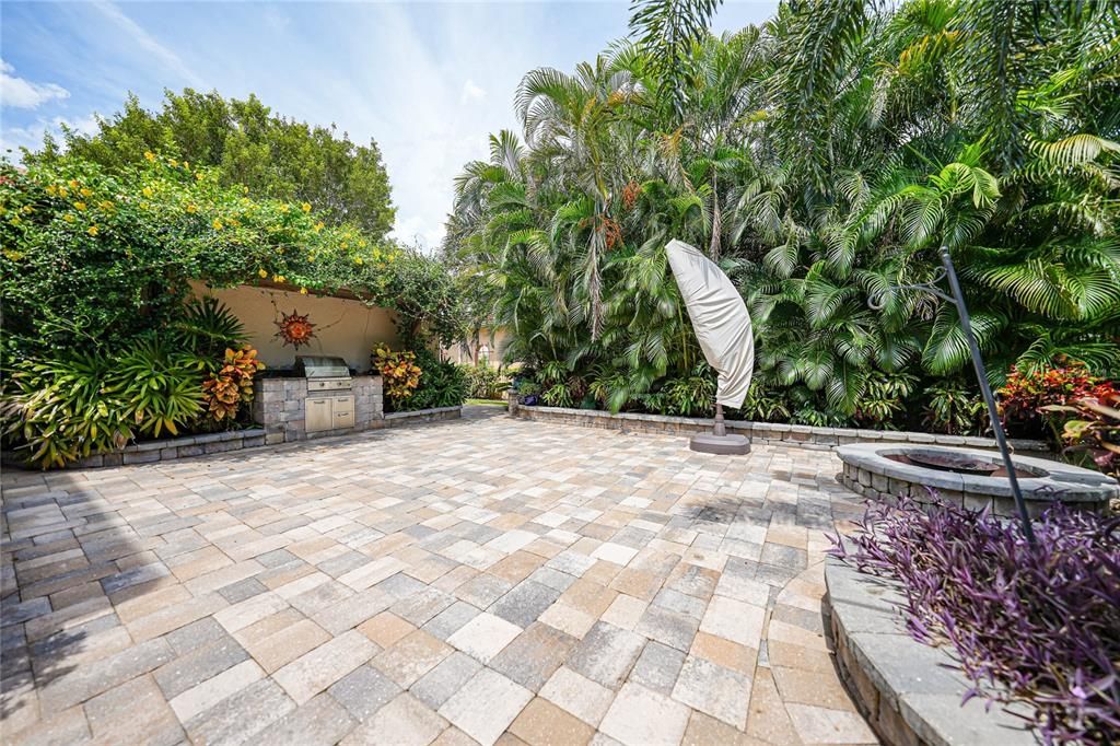 For Sale: $1,975,000 (4 beds, 4 baths, 4028 Square Feet)