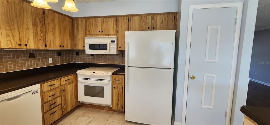 For Rent: $2,250 (3 beds, 2 baths, 1680 Square Feet)