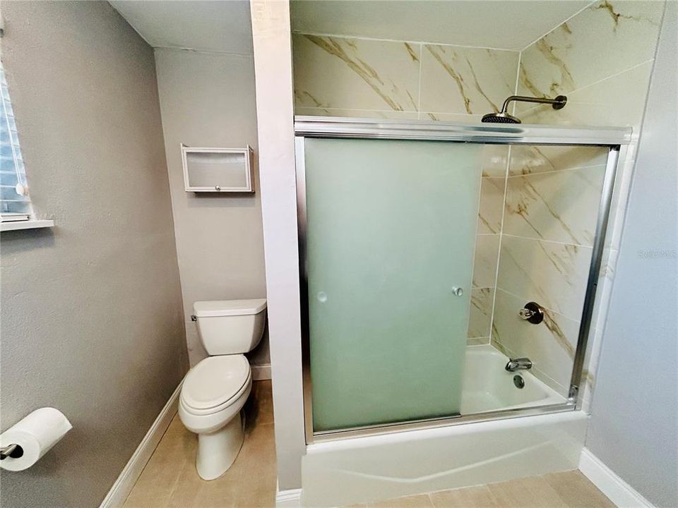 Guest Bathroom unit B