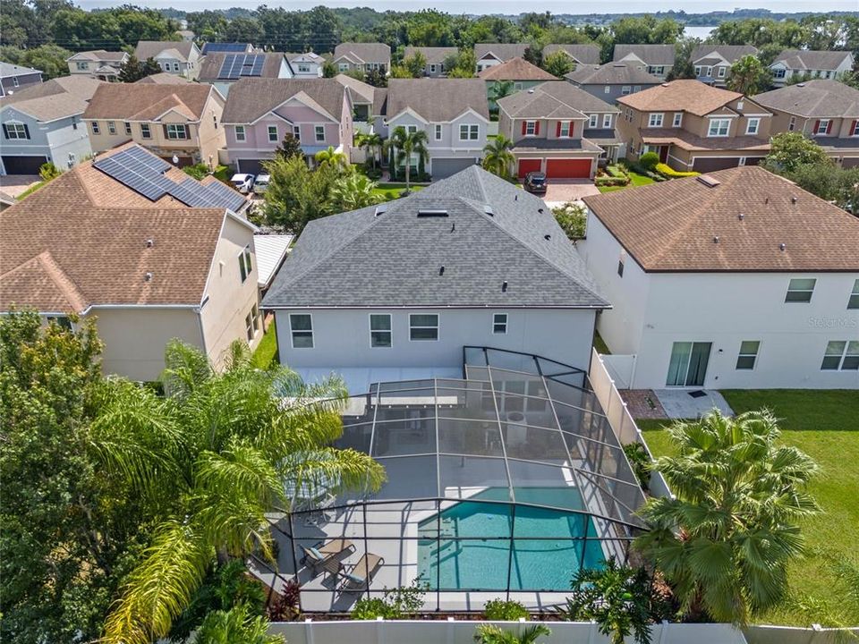 Active With Contract: $750,000 (5 beds, 3 baths, 3041 Square Feet)