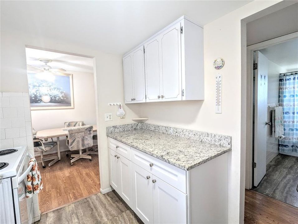 Active With Contract: $155,000 (2 beds, 2 baths, 862 Square Feet)