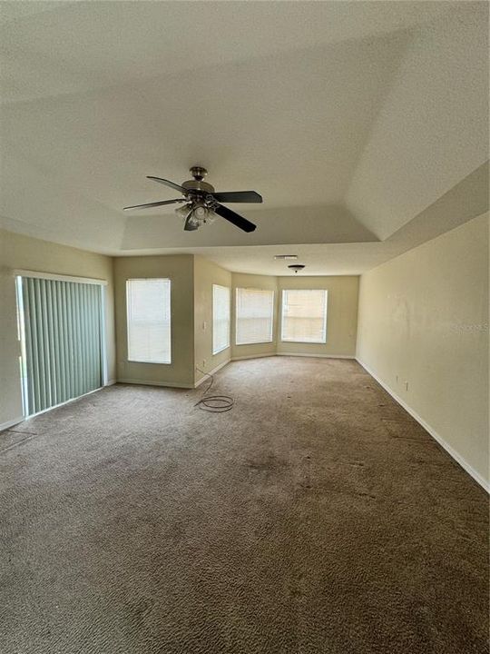 For Rent: $2,350 (4 beds, 2 baths, 2466 Square Feet)