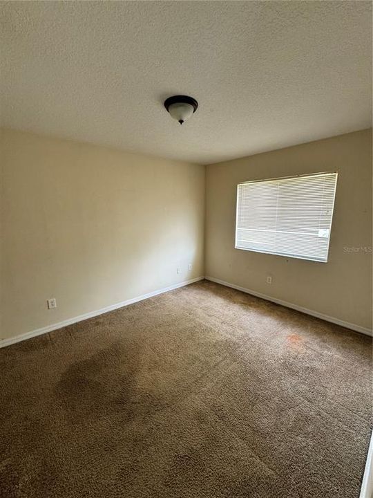 For Rent: $2,350 (4 beds, 2 baths, 2466 Square Feet)