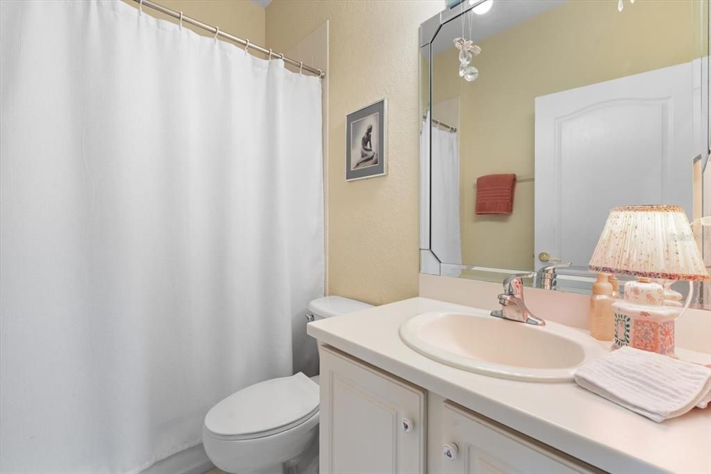 For Sale: $325,000 (2 beds, 2 baths, 1665 Square Feet)