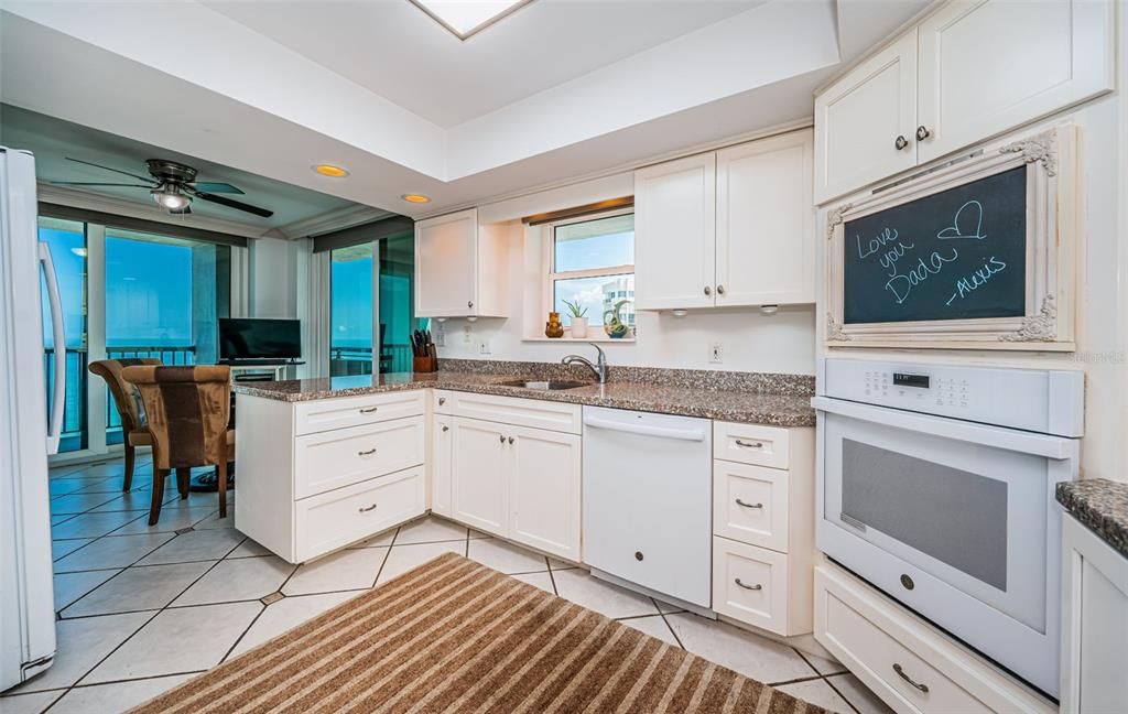 Active With Contract: $1,259,000 (2 beds, 2 baths, 1670 Square Feet)