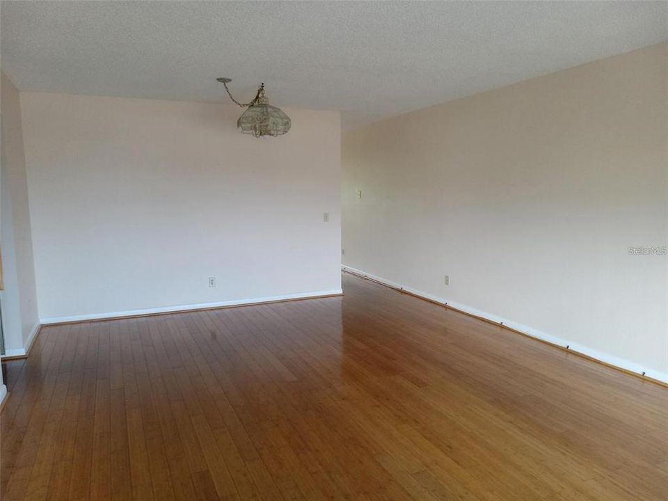 Active With Contract: $1,500 (2 beds, 2 baths, 1400 Square Feet)